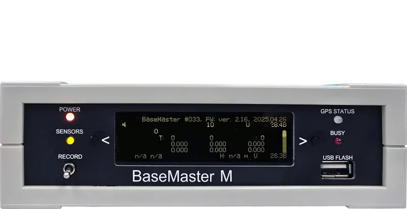 BaseMaster M — передняя панель с английским интерфейсом